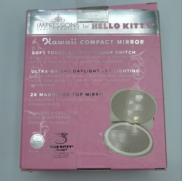 Sanrio Hello Kitty Impressions Kawaii Compact Light Up Mirror - Picture 8 of 9